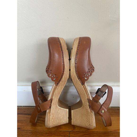 EUC Dansko Marta Mary Janes Camel / Brown Size 40/ US 9.5-10 - Picture 4 of 6